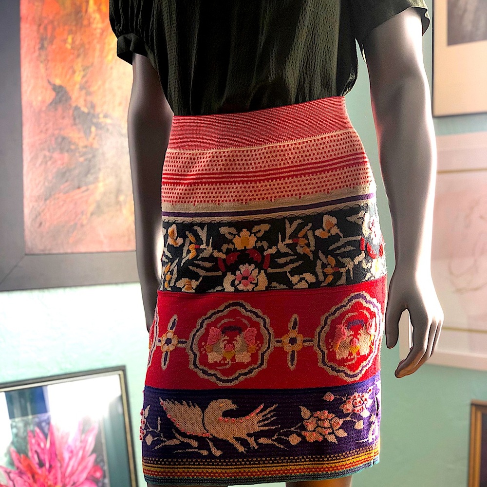 ANTHROPOLOGIE MOTH boho chick knit multicolor Embellished Floral skirt. Size S/P